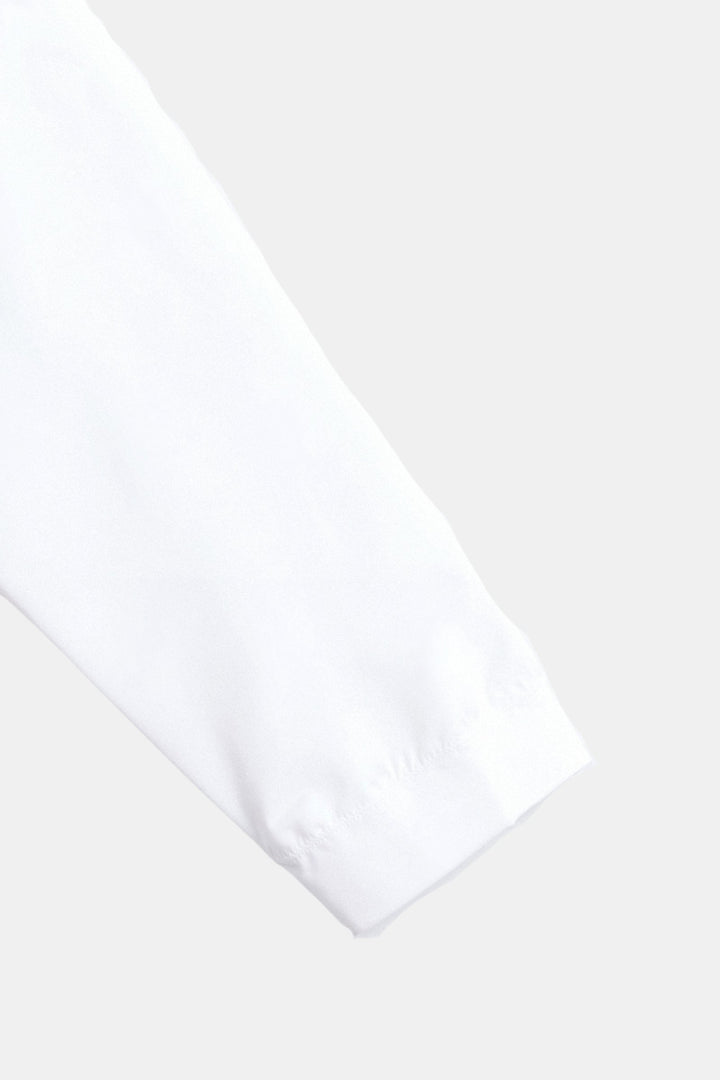 Chemise classique à col montant en blanc